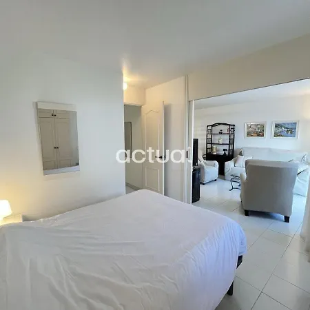 Politur M-22 Apartment